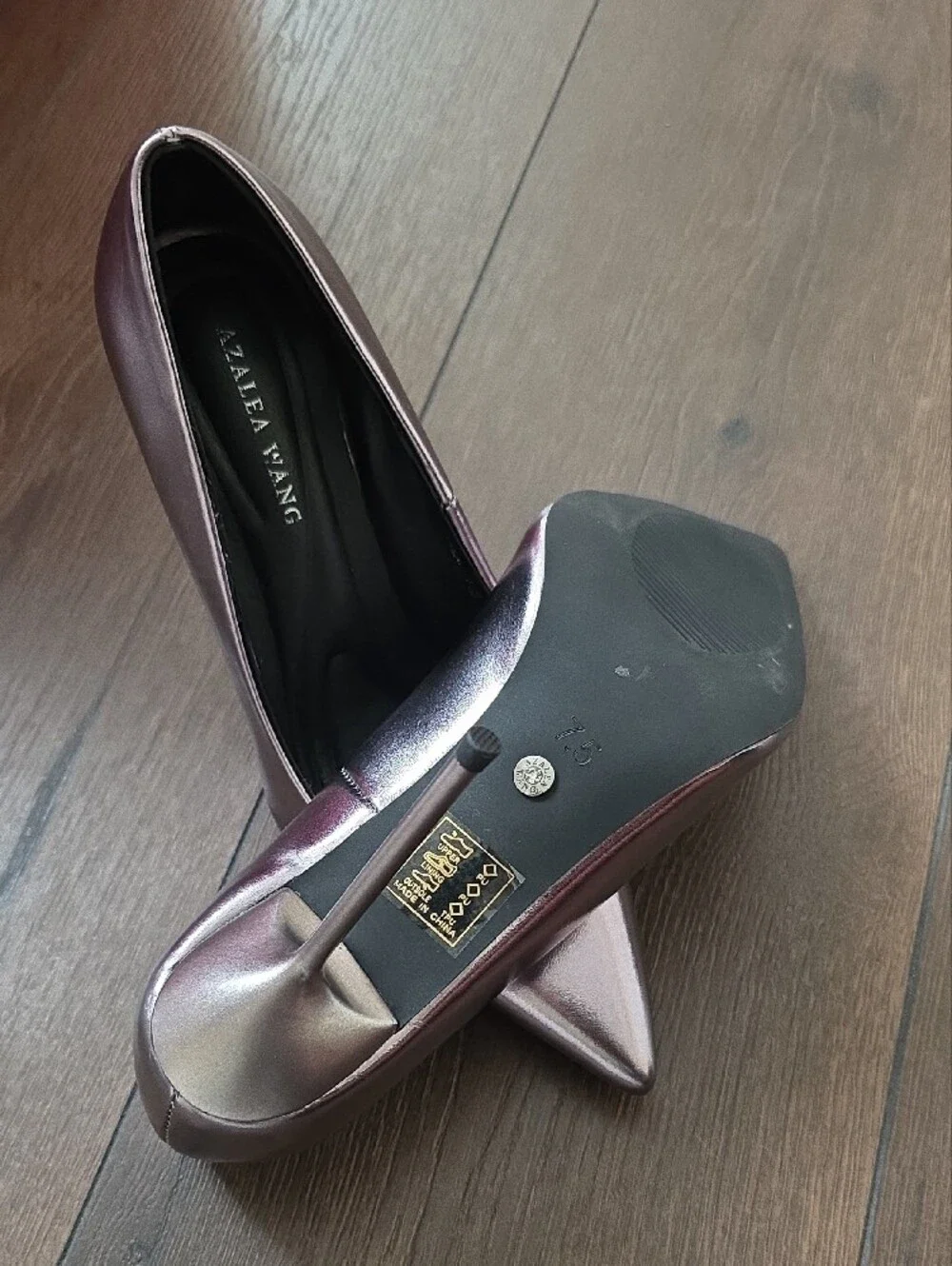 Azalea Wang Akira Heels Metallic Light Grey Pointed-Toe Women's Pumps‎
